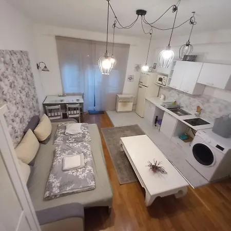 Lucia Apartment *